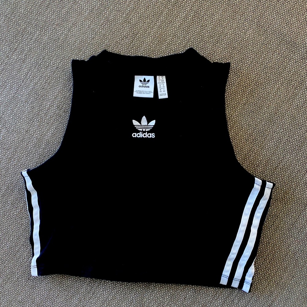 Adidas Croptop✨